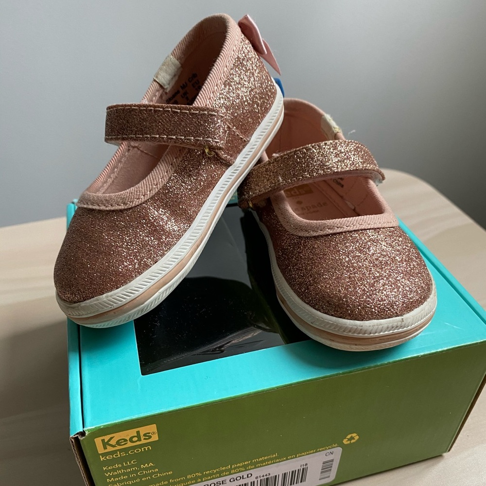 Kate Spde x Keds Sloane MJ Glitter Crib Sneaker